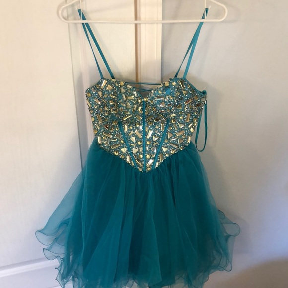 Dave & Johnny Dresses & Skirts - PROM/HOMECOMING DRESS